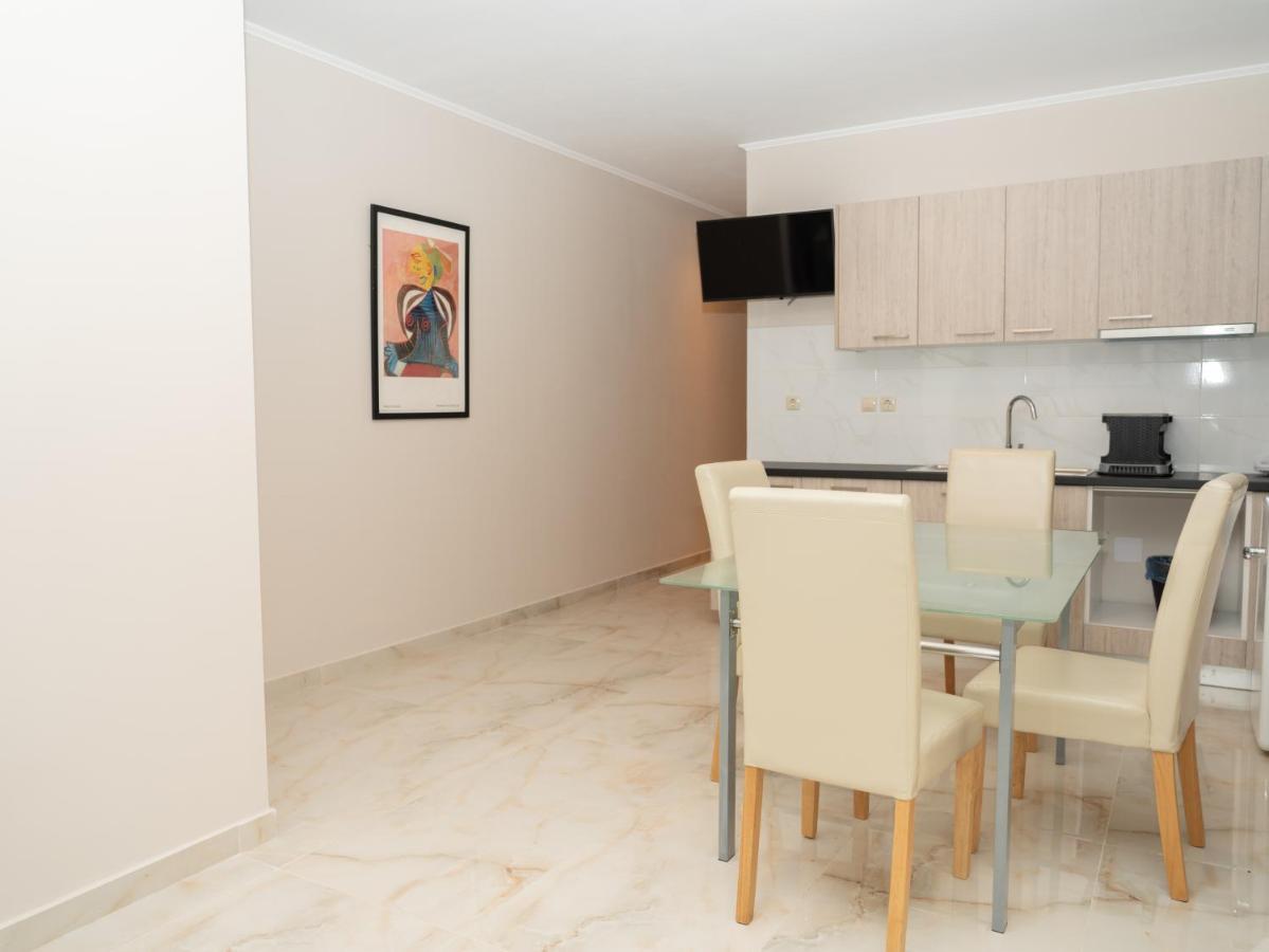 Allagiannis Group Apartments Markópoulon エクステリア 写真